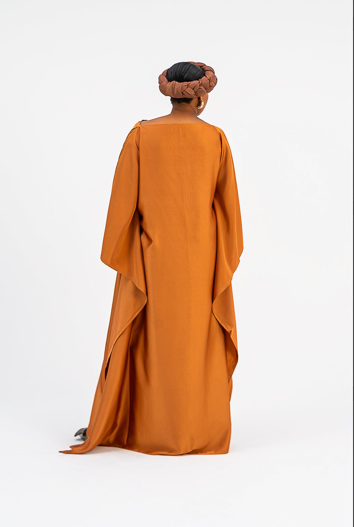 Akunna Bubu (Brown-Golden Silk Fabric)