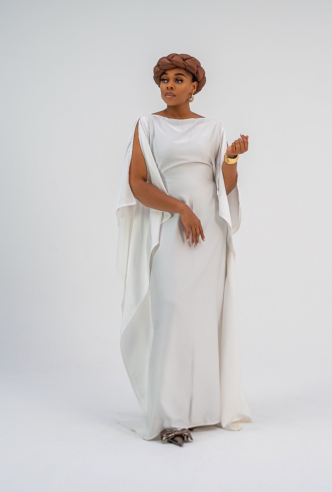 Akunna Bubu (White Silk Fabric)