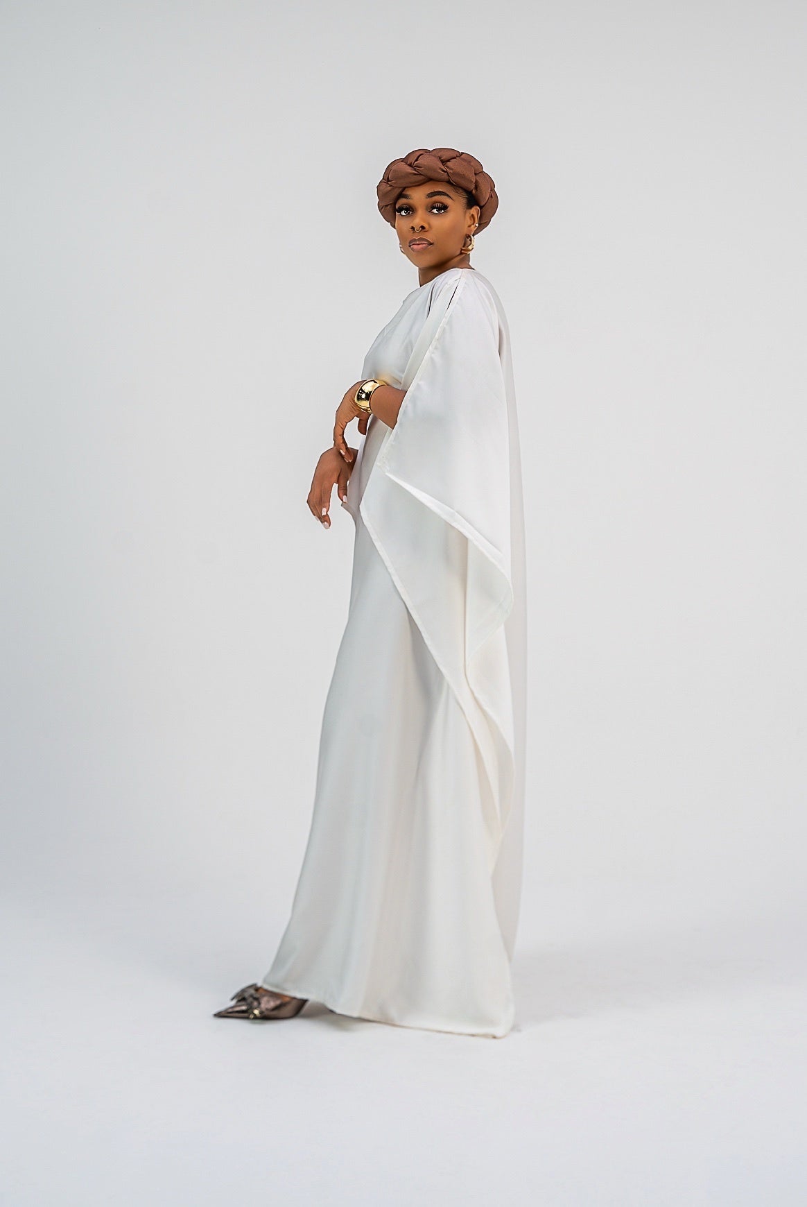 Akunna Bubu (White Silk Fabric)